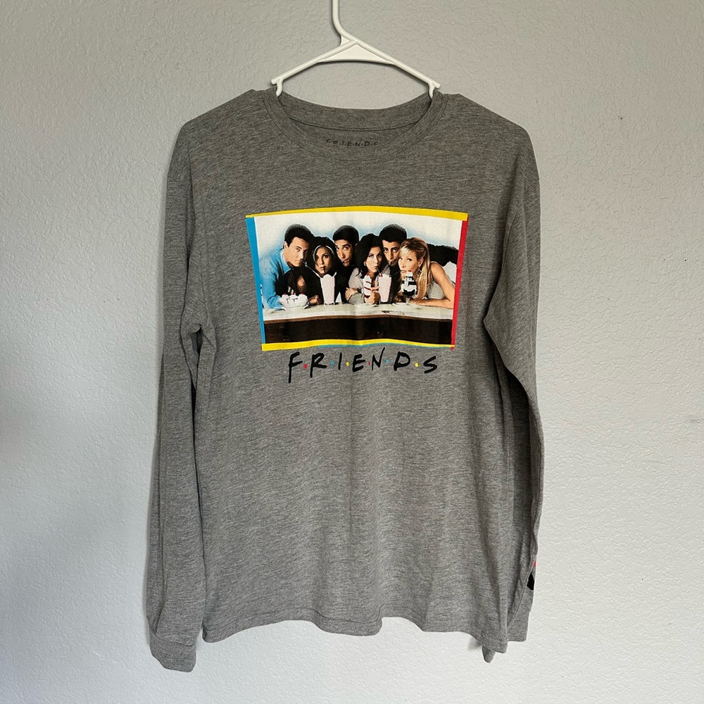 Friend’s Graphic Longsleeve